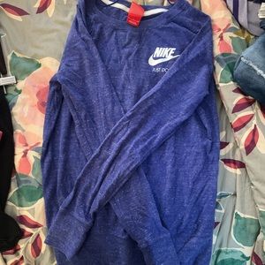 Lightweight sweatshirt